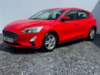 Used Ford Focus Zetec 100 HP (73 kW) 2018 Red Hatchback