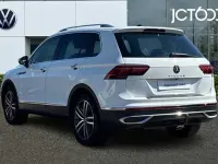 Usado VW Tiguan Elegance 150 HP (110 kW) 2022 Branco SUV