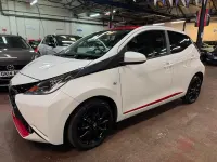 Used Toyota Aygo x-press 2017 White Hatchback