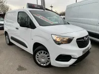 Used Vauxhall Combo Sportive 100 HP (73 kW) 2020 White Van