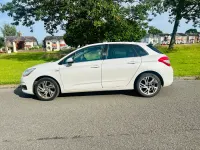 Used Citroën C4 Exclusive 110 HP (80 kW) 2013 White Hatchback