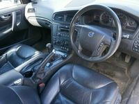 used Volvo XC70 2.4