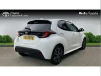 Used Toyota Yaris Hybrid Design 113 HP (83 kW) 2023 White Hatchback