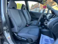 Begagnad Honda Jazz SE 82 HK (60 kW) 2007 Silver Halvkombi
