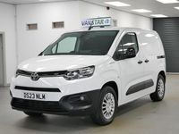 Used Toyota Proace 100 kW (136 HP) 2023 White MPV