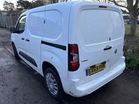 Used Vauxhall Combo Sportive 100 HP (73 kW) 2020 White MPV