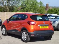 Used Renault Captur Dynamique 88 HP (64 kW) 2014 Orange SUV