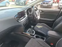 Usado Kia Ceed 158 CV (116 kW) 2022 Plateado Utilitario