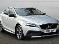 Usado Volvo V40 Plus 152 HP (111 kW) 2018 Prateado Citadino