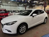 Used Mazda 3 2017 White Hatchback