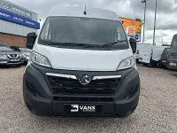 Used Vauxhall Movano 138 HP (101 kW) 2024 White
