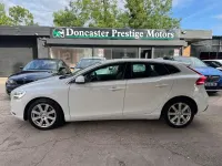 Used Volvo V40 Inscription 152 HP (111 kW) 2019 White Hatchback