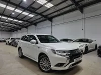Używany Mitsubishi Outlander P-HEV 2019 Biały SUV