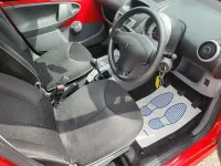Used Peugeot 107 68 HP (50 kW) 2012 Red Hatchback