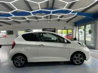 Used Kia Picanto 84 HP (61 kW) 2015 White Hatchback
