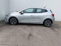Używany Renault Clio V Version S 90 KM (66 kW) 2021 Srebrny Hatchback