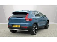Usado Volvo XC40 Ultra 163 HP (119 kW) 2025 Azul SUV