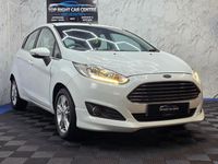 Usado Ford Fiesta Zetec 100 HP (73 kW) 2015 Branco Citadino