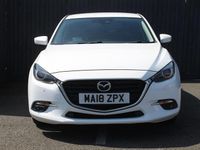 Begagnad Mazda 3 Inclusive 120 HK (88 kW) 2018 Vit Halvkombi