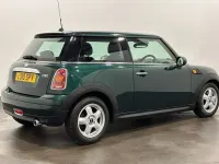 Usata Mini ONE Hatch 98 CV (72 kW) 2010 Verde Utilitaria
