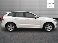 Used Volvo XC60 Momentum 194 HP (142 kW) 2021 White SUV