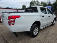 Used Mitsubishi L200 2017 White Pickup