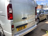 Begagnad Renault Trafic 120 HK (88 kW) 2021 Silver Minibuss