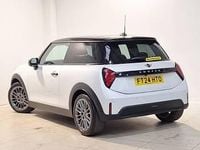 Begagnad Mini Cooper Classic 204 HK (150 kW) 2024 Vit Halvkombi
