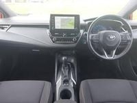 Used Toyota Corolla Design 122 HP (89 kW) 2019 Red Hatchback