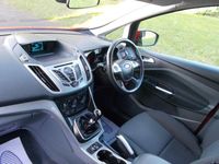 Used Ford C-MAX Zetec 115 HP (84 kW) 2015 Red MPV