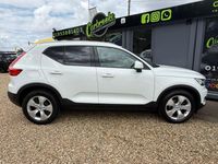Used Volvo XC40 Momentum 163 HP (119 kW) 2020 White SUV