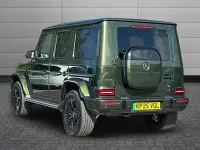 Usado Mercedes G580 AMG line 431 kW (587 HP) 2025 Verde SUV