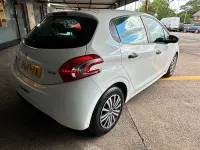 Used Peugeot 208 Access 68 HP (50 kW) 2014 White Hatchback