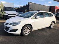 Used Vauxhall Astra 2014 White Estate