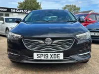 Second-hand Vauxhall Insignia Design Edition 2019 Negru Hatchback