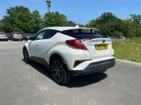 Used Toyota C-HR 122 HP (89 kW) 2017 White SUV