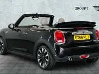 Usado Mini Cooper Exclusive 134 HP (98 kW) 2019 Preto Citadino