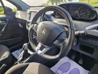 Used Peugeot 208 Signature Sky 82 HP (60 kW) 2019 Black Hatchback