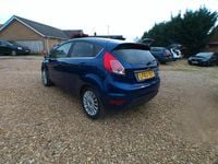 Used Ford Fiesta Titanium 105 HP (77 kW) 2013 Blue Hatchback