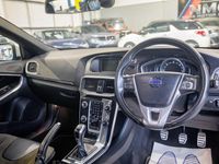 Used Volvo V40 R-Design 190 HP (139 kW) 2015 Blue Hatchback