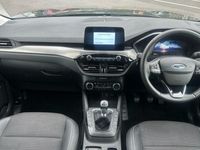 Käytetty Ford Kuga Titanium 150 HP (110 kW) 2023 Musta Katumaasturi