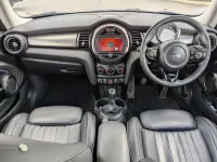 Używany Mini Cooper Exclusive 134 KM (98 kW) 2019 Niebieski Hatchback