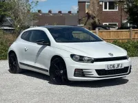 Usado VW Scirocco Black Edition 180 CV (132 kW) 2016 Blanco Coupe