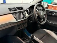 Used Skoda Fabia SE 95 HP (69 kW) 2017 White Hatchback