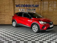 Used Renault Captur Iconic 2021 Red/black SUV