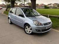 Used Ford Fiesta Zetec 74 HP (54 kW) 2006 Blue Hatchback