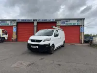 Used Peugeot Expert 100 HP (73 kW) 2019 White Van