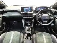 Used Peugeot 208 GT-line 100 HP (73 kW) 2020 Yellow Hatchback