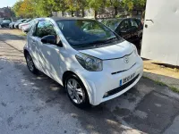 Used Toyota iQ 2010 White Hatchback