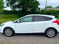 Used Ford Focus Zetec 115 HP (84 kW) 2012 White Hatchback